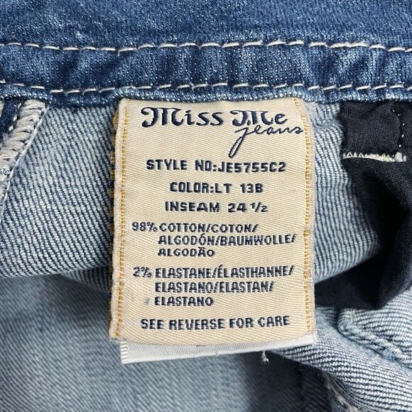 Miss Me Cropped Jeans Straight Leg Mid Light Wash Y2K Back Flap Jeans Size 27 - Picture 12 of 14